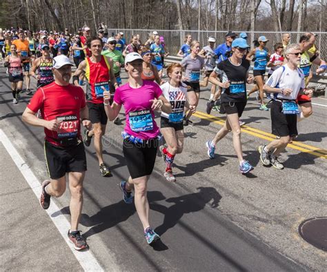 The Evolution Of The Boston Marathon From Amateur Run To Him Bobby